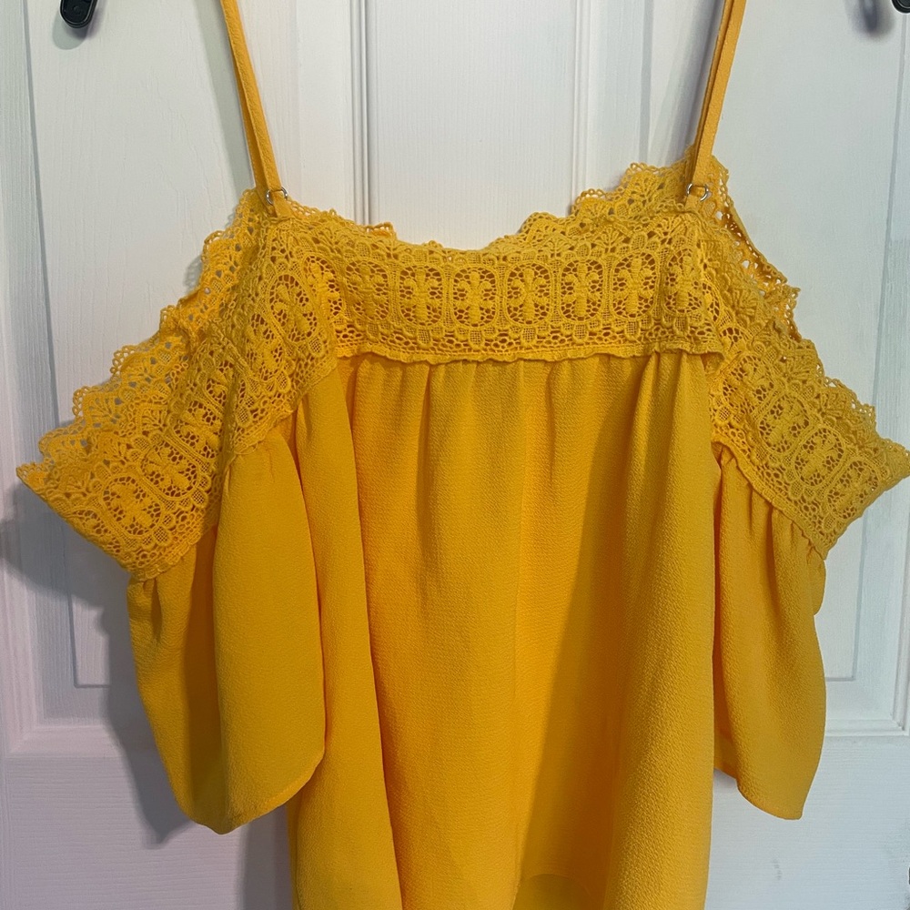 Guess Yellow Ruffled Cropped Blouse - Picture 10 of 14